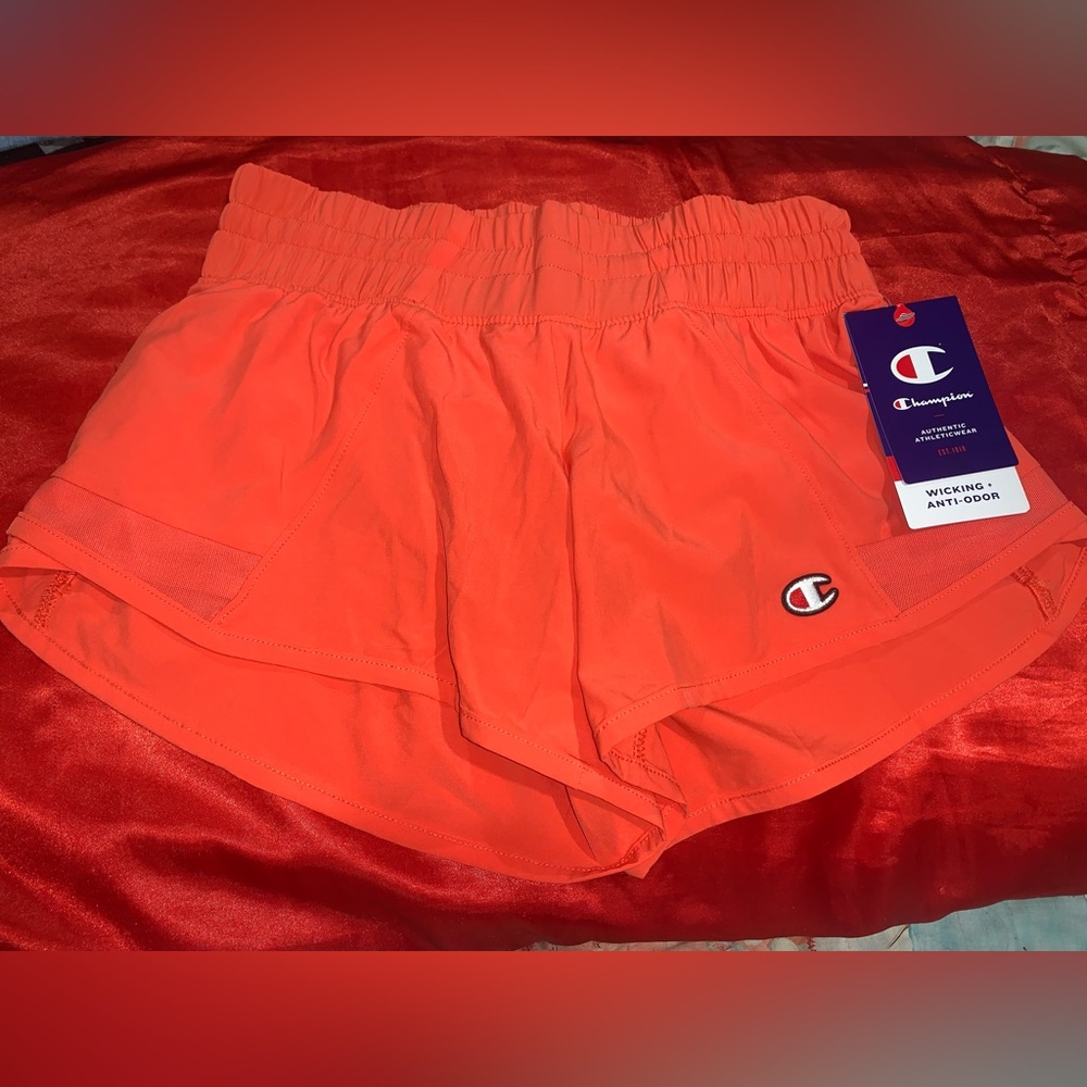 Size xs can also fit a small red champion shorts ❤️